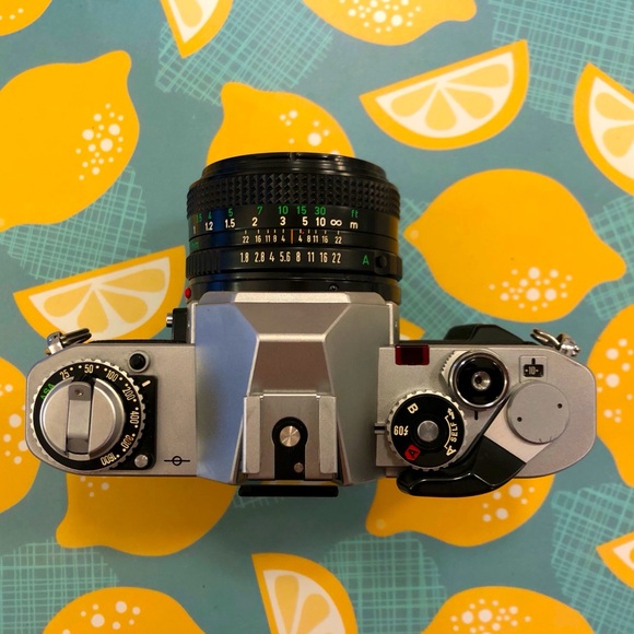 Canon AV-1 - Picture 3 of 11